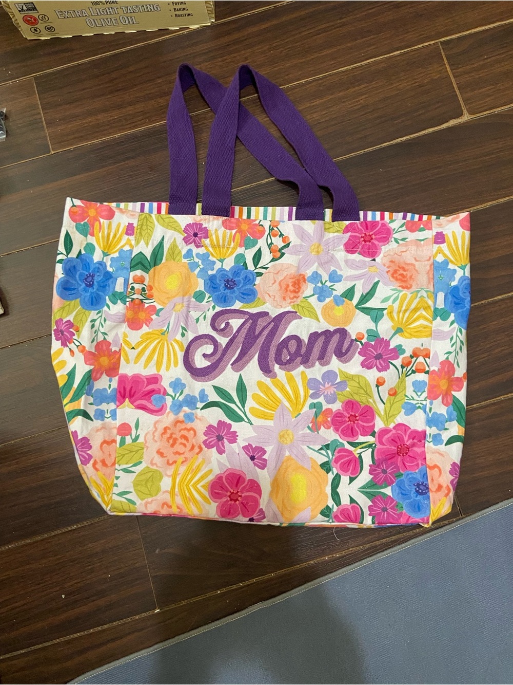 100% Cotton  TOTE BAG EMBROIDERED "MOM" FLORAL Pink NEW Without Tag TRAVEL